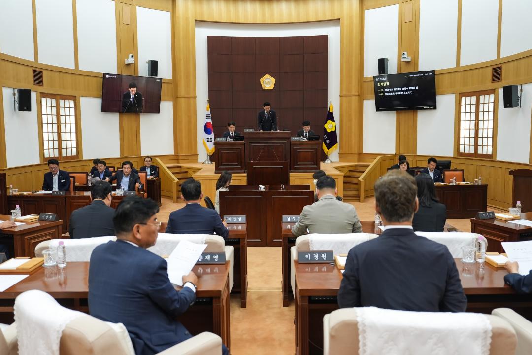 '제271회 경산시의회 임시회 제3차 본회의' 게시글의 사진(2) 'DSC00187.jpg'