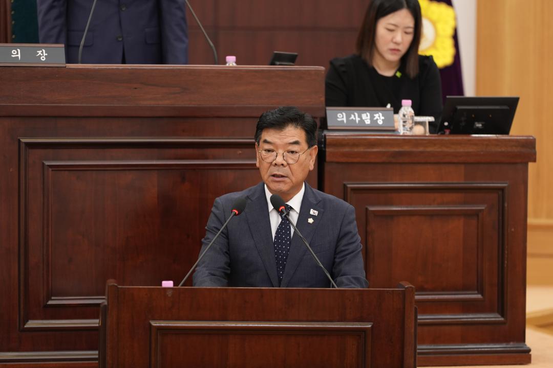 '제273회 경산시의회 정례회 제2차 본회의' 게시글의 사진(5) 'DSC07053.JPG'