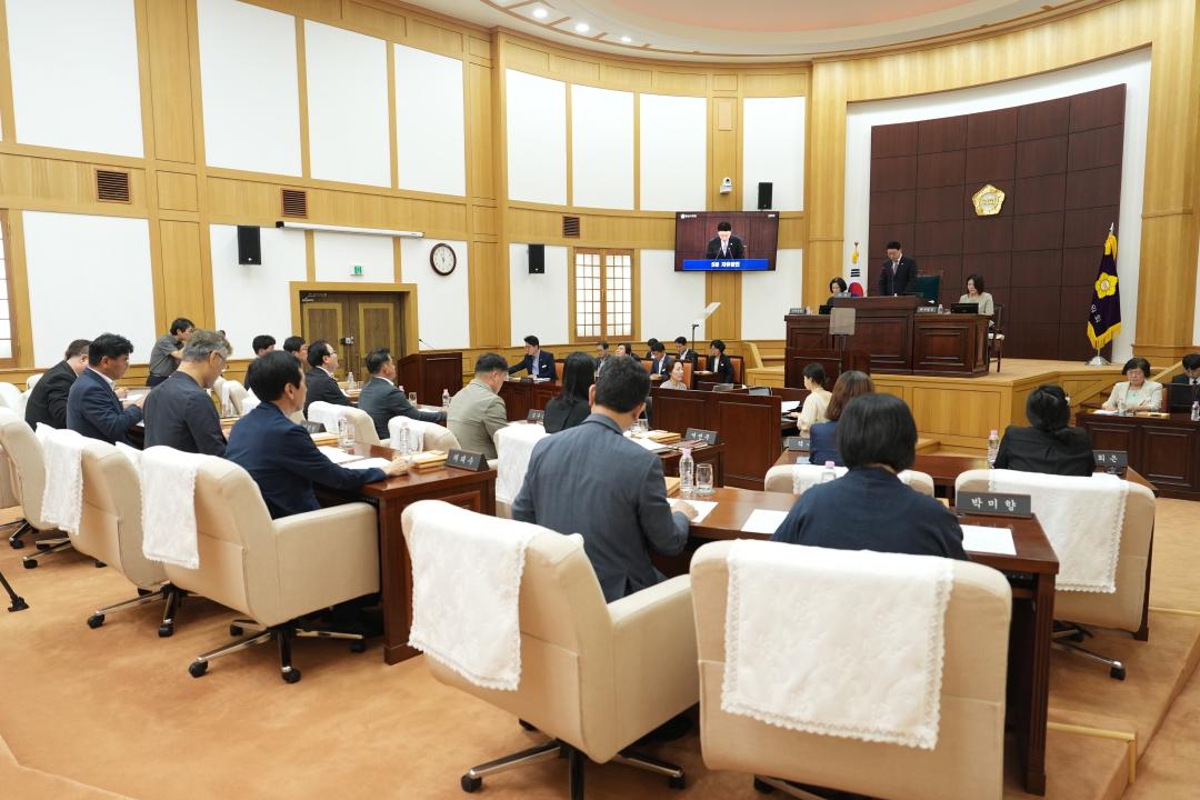 경산시의회, 제272회 임시회 폐회 사진2.JPG