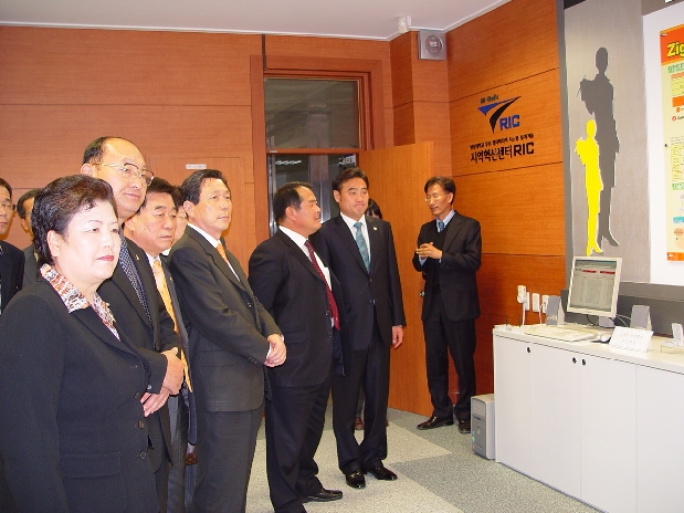 경산시의회 산업건설위원회 임베디드센터 방문