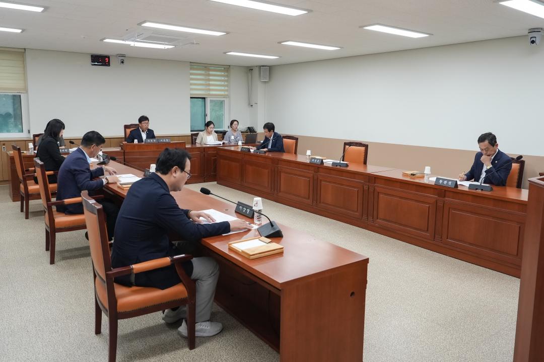 '제272회 경산시의회 임시회 폐회중 운영위원회' 게시글의 사진(2) 'DSC00189.JPG'