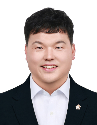 김주홍 
